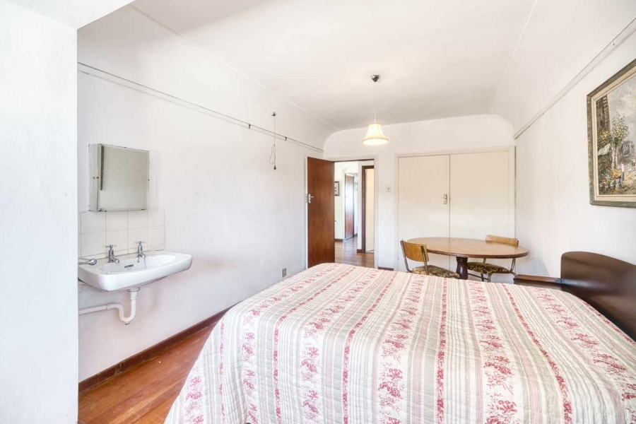 4 Bedroom Property for Sale in Westcliff Western Cape